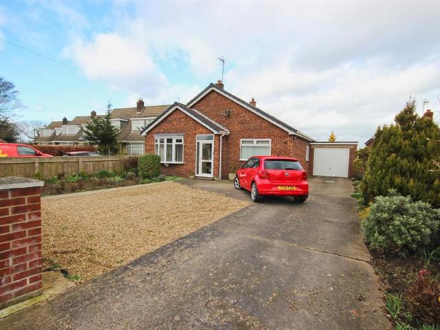 2 bedroom detached bungalow for sale
