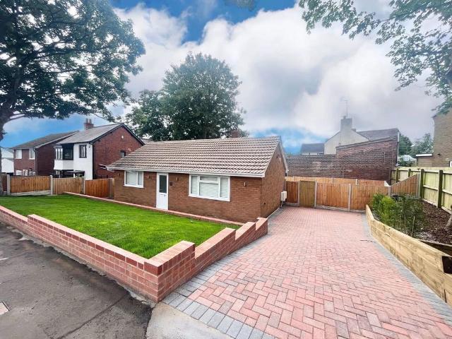 2 bedroom detached bungalow for sale