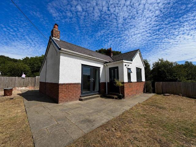 2 bedroom detached bungalow for sale