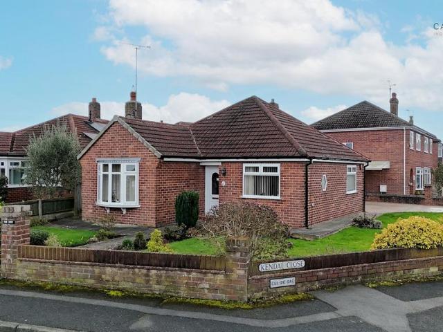 2 bedroom detached bungalow for sale