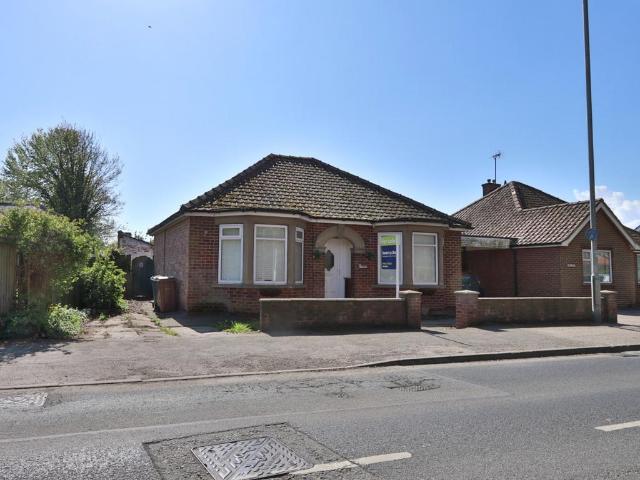 2 bedroom detached bungalow for sale