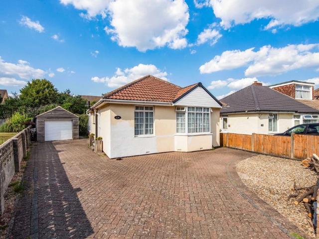 2 bedroom detached bungalow for sale