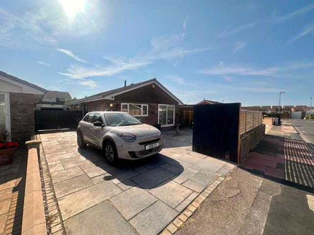 2 bedroom detached bungalow for sale