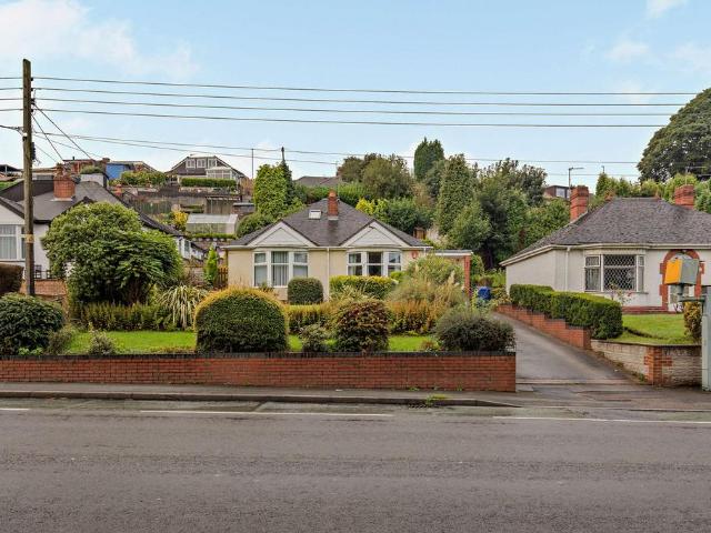 2 bedroom detached bungalow for sale