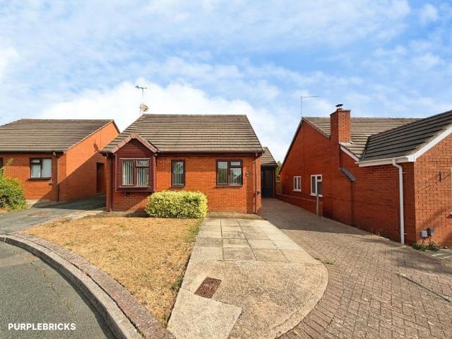 2 bedroom detached bungalow for sale