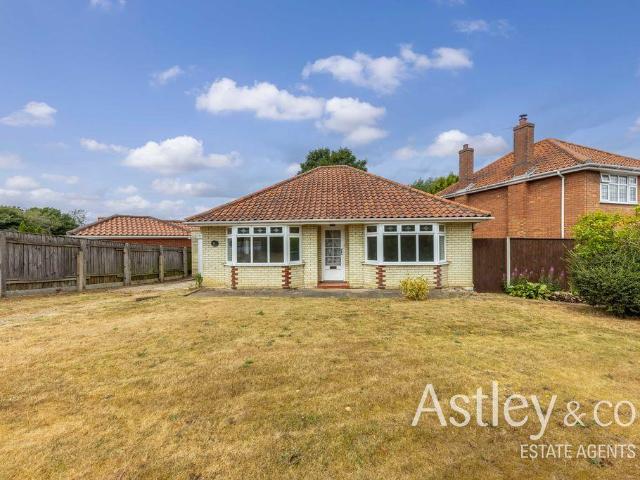 2 bedroom detached bungalow for sale