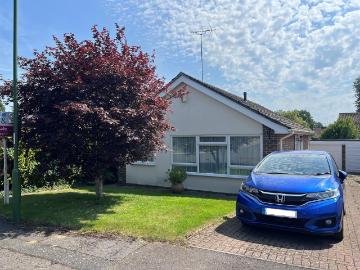2 bedroom detached bungalow for sale