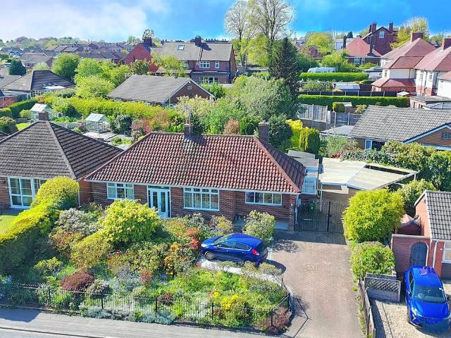 2 bedroom detached bungalow for sale