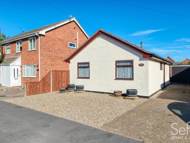 2 bedroom detached bungalow for sale