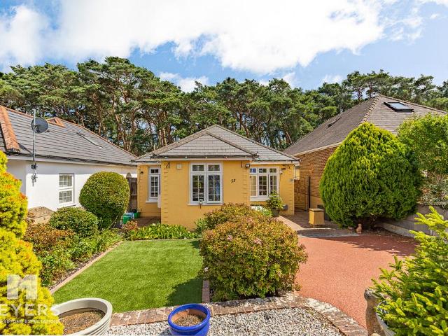 2 bedroom detached bungalow for sale