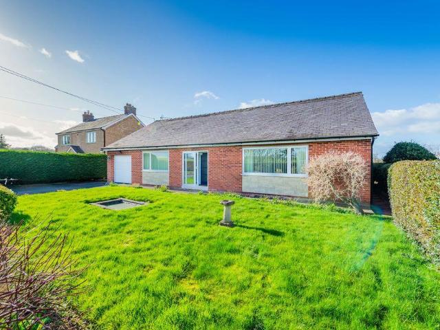 2 bedroom detached bungalow for sale