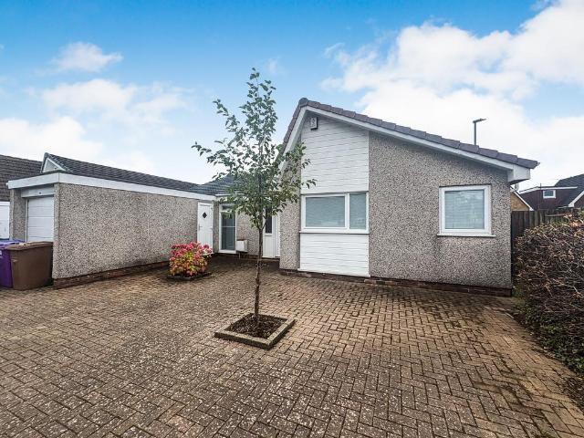 2 bedroom detached bungalow for sale