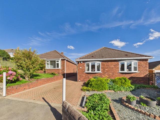 2 bedroom detached bungalow for sale