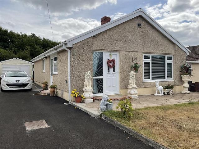 2 bedroom detached bungalow for sale