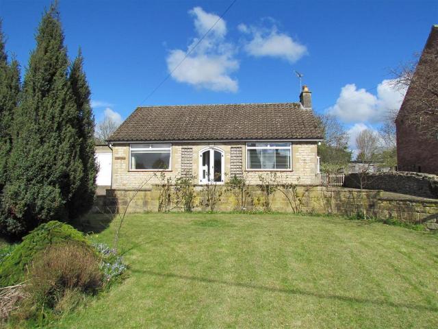 2 bedroom detached bungalow for sale