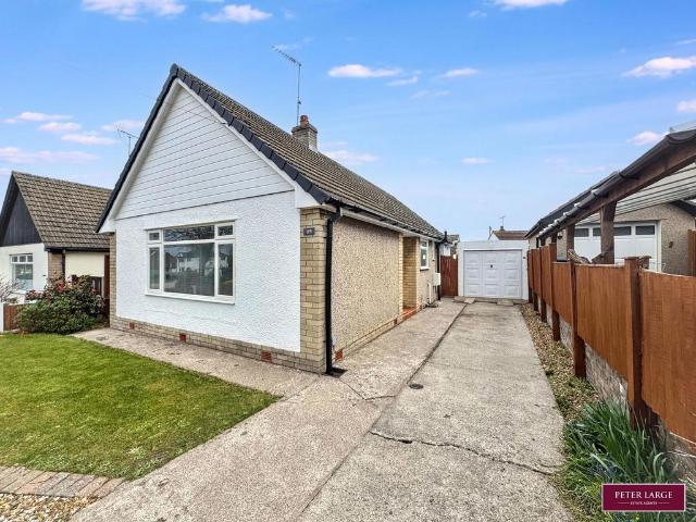 2 bedroom detached bungalow for sale