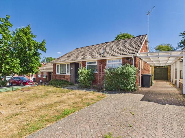 2 bedroom detached bungalow for sale