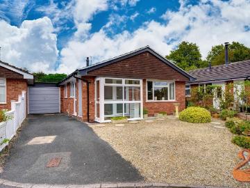 Bungalow for sale in Burhill - Garden, Equipped kitchen