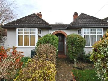 2 bedroom detached bungalow for sale