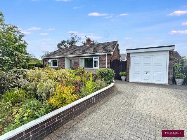2 bedroom detached bungalow for sale