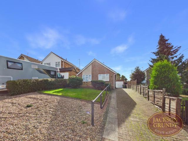 2 bedroom detached bungalow for sale