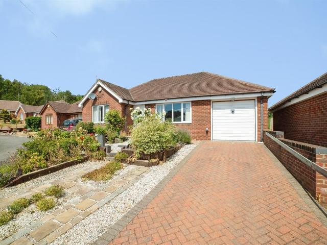 2 bedroom detached bungalow for sale