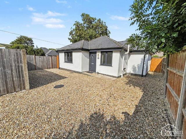 2 bedroom detached bungalow for sale