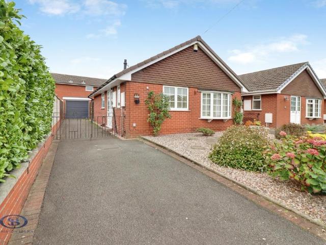 2 bedroom detached bungalow for sale