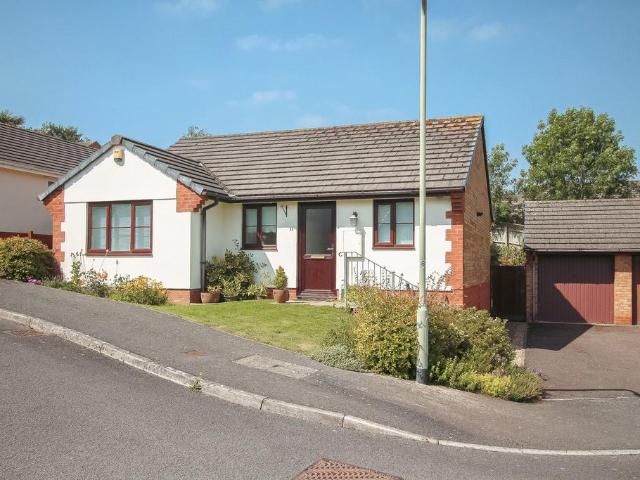 2 bedroom detached bungalow for sale