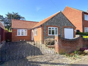 2 bedroom detached bungalow for sale