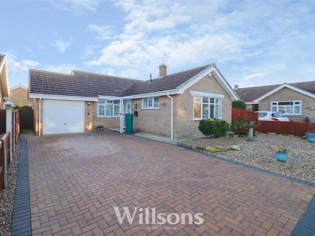 2 bedroom detached bungalow for sale