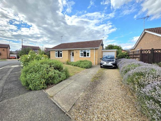 2 bedroom detached bungalow for sale