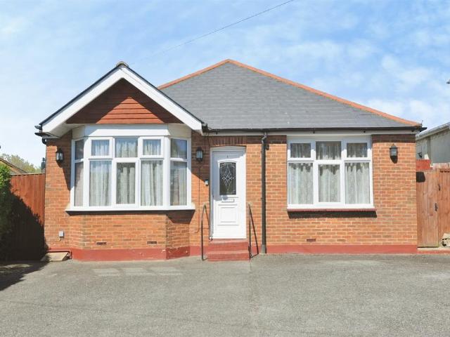 2 bedroom detached bungalow for sale
