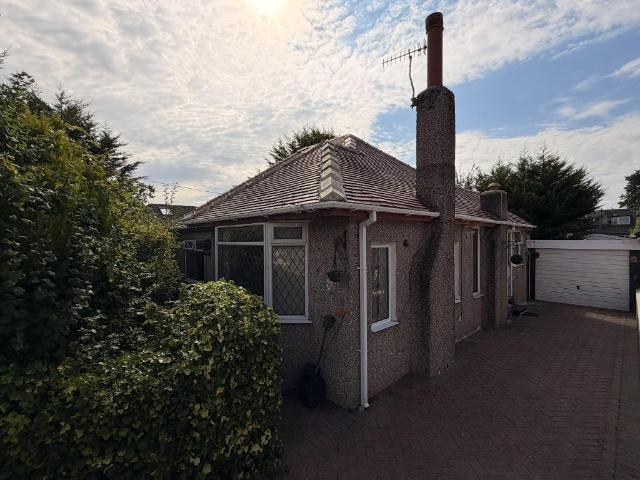 2 bedroom detached bungalow for sale