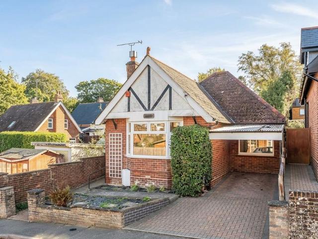 2 bedroom detached bungalow for sale