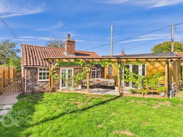 2 bedroom detached bungalow for sale