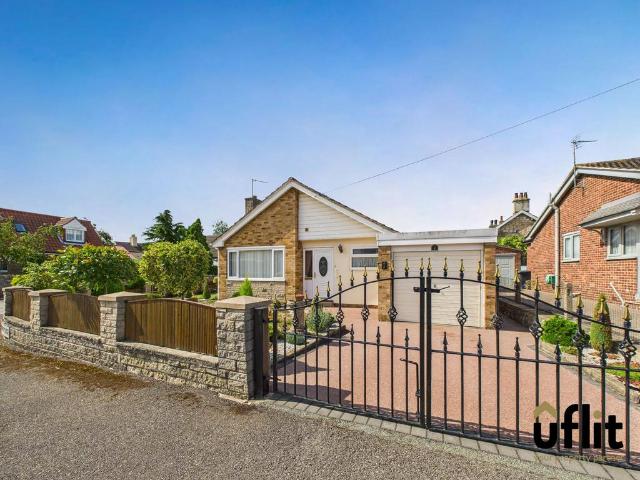 2 bedroom detached bungalow for sale