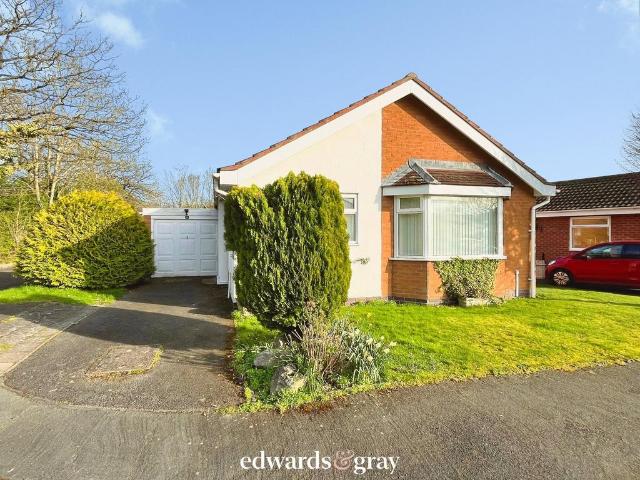 2 bedroom detached bungalow for sale