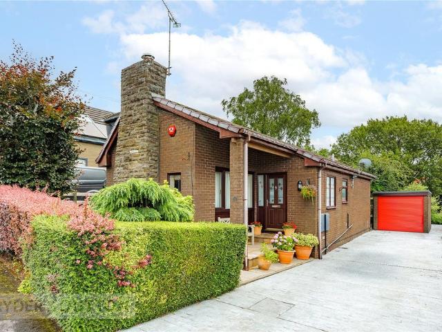 2 bedroom detached bungalow for sale