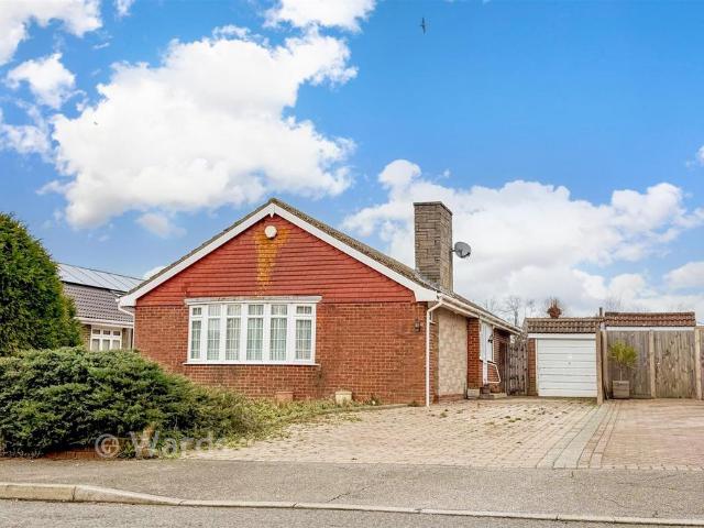 2 bedroom detached bungalow for sale
