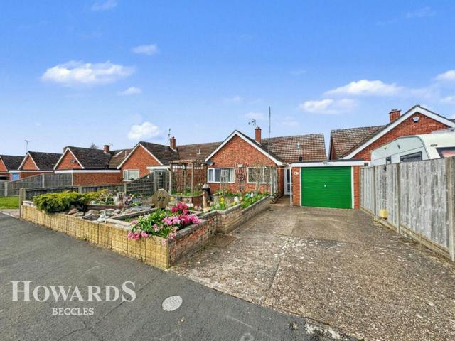 2 bedroom detached bungalow for sale
