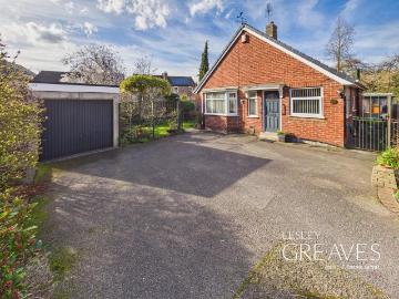 2 bedroom detached bungalow for sale