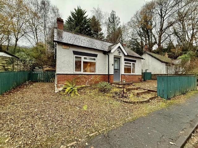 2 bedroom detached bungalow for sale