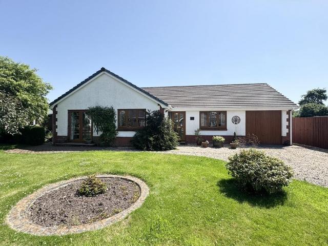 2 bedroom detached bungalow for sale