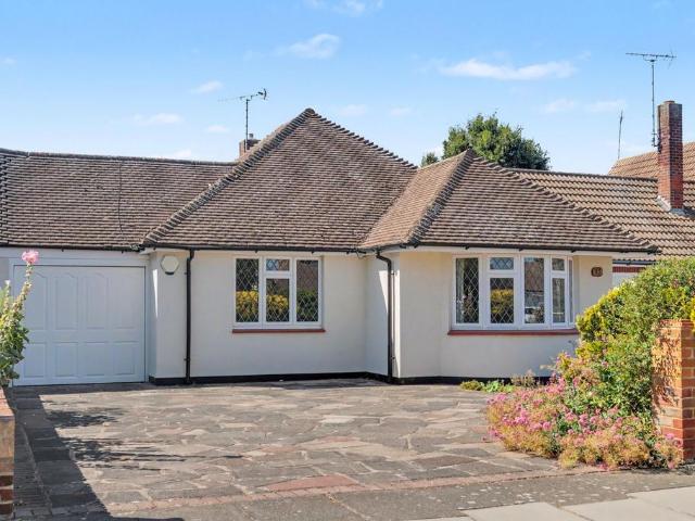 2 bedroom detached bungalow for sale