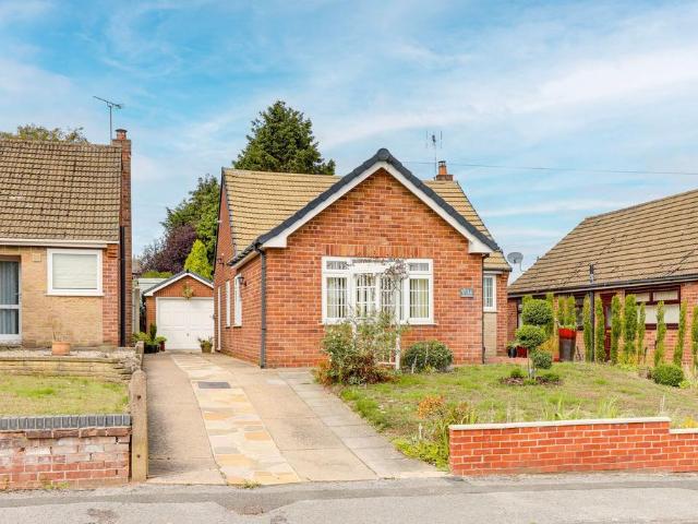 2 bedroom detached bungalow for sale