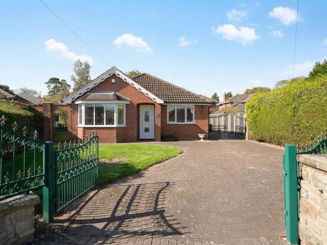 2 bedroom detached bungalow for sale