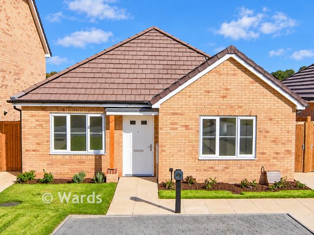 2 bedroom detached bungalow for sale