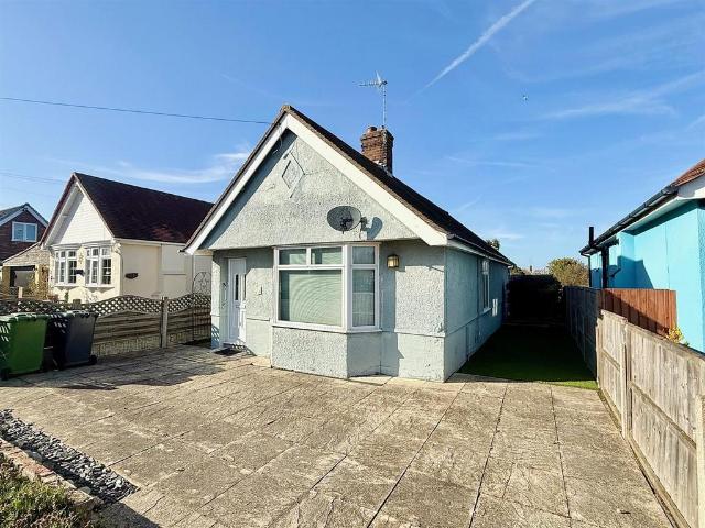 2 bedroom detached bungalow for sale