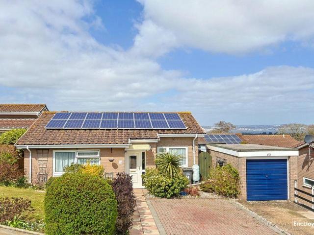 2 bedroom detached bungalow for sale